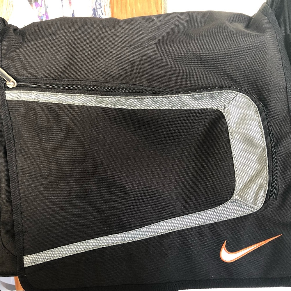 Nike messenger bag